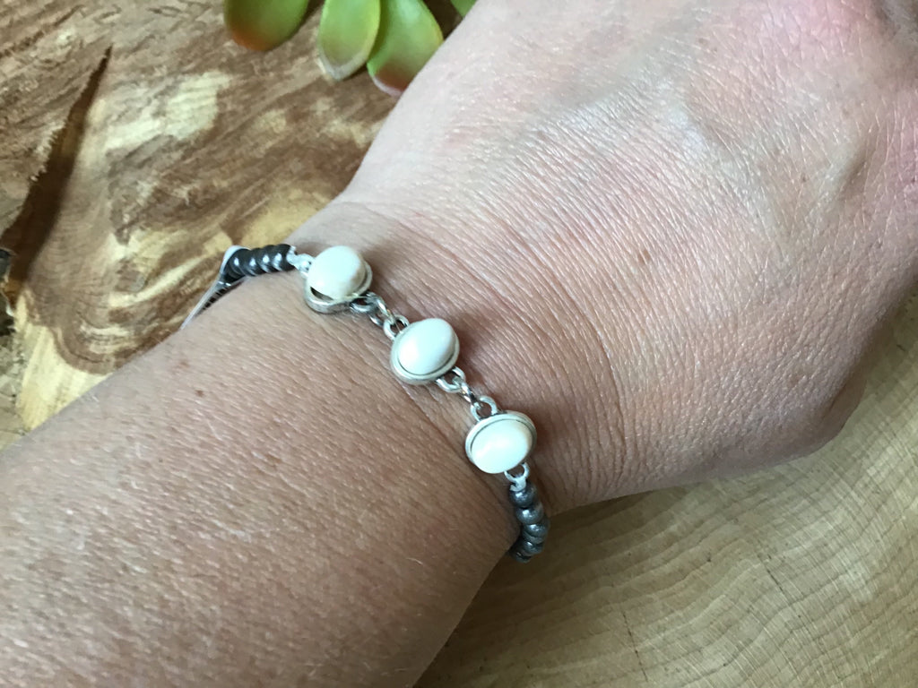 White Buffalo Stone Trio Stretch Bracelet