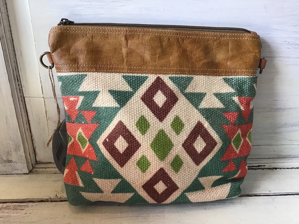 Olay Blanket Crossbody Purse – Seven Songbirds Boutique